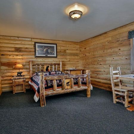 Thayne Wolf Den Log Cabin Motel And Rv Park المظهر الخارجي الصورة