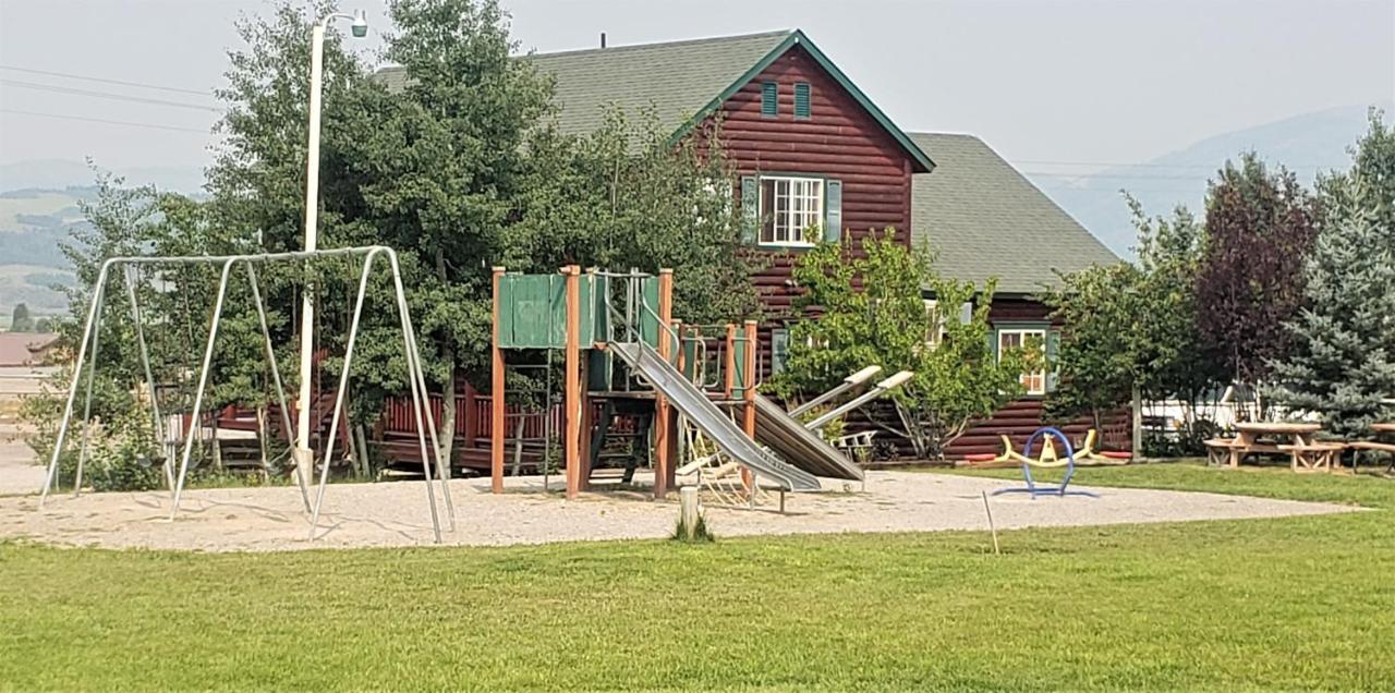 Thayne Wolf Den Log Cabin Motel And Rv Park المظهر الخارجي الصورة