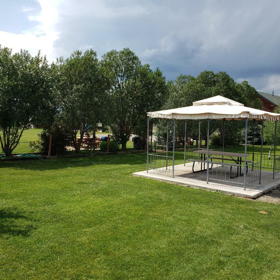 Thayne Wolf Den Log Cabin Motel And Rv Park المظهر الخارجي الصورة