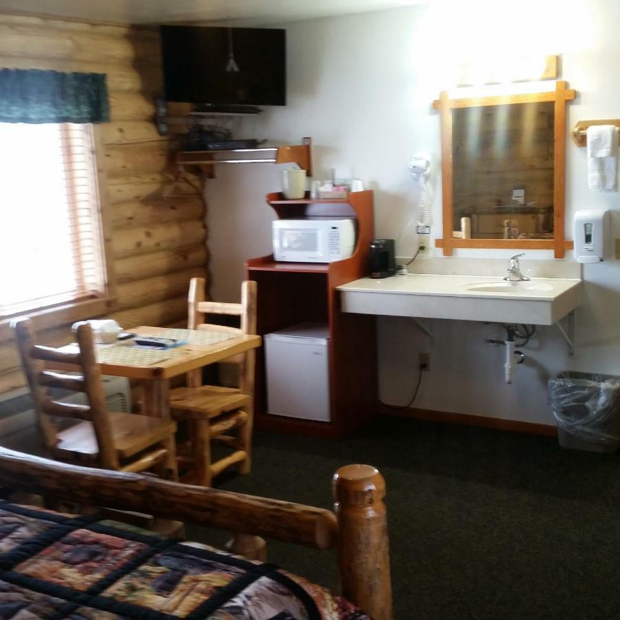 Thayne Wolf Den Log Cabin Motel And Rv Park المظهر الخارجي الصورة