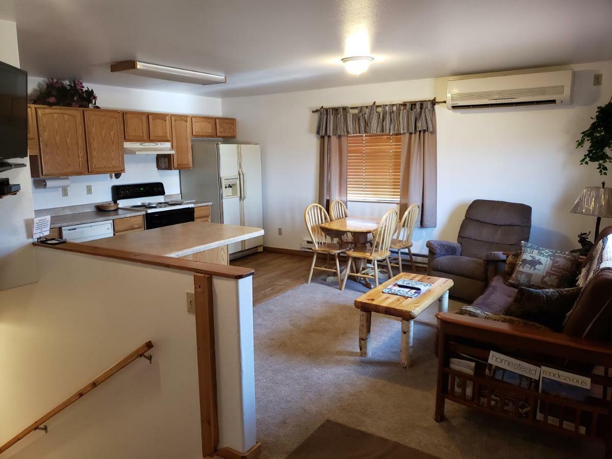 Thayne Wolf Den Log Cabin Motel And Rv Park المظهر الخارجي الصورة